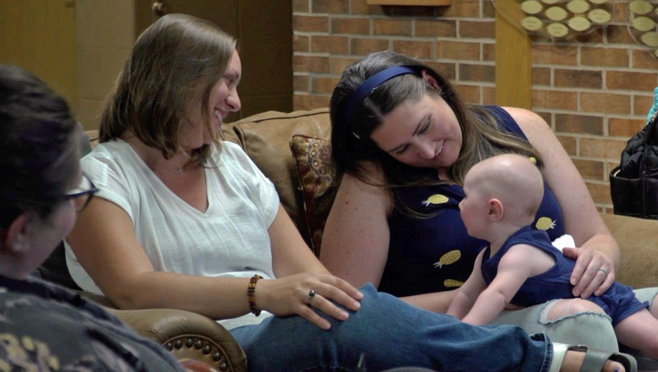 Sioux Falls mothers meet to discuss their experiences giving birth via caesarean section