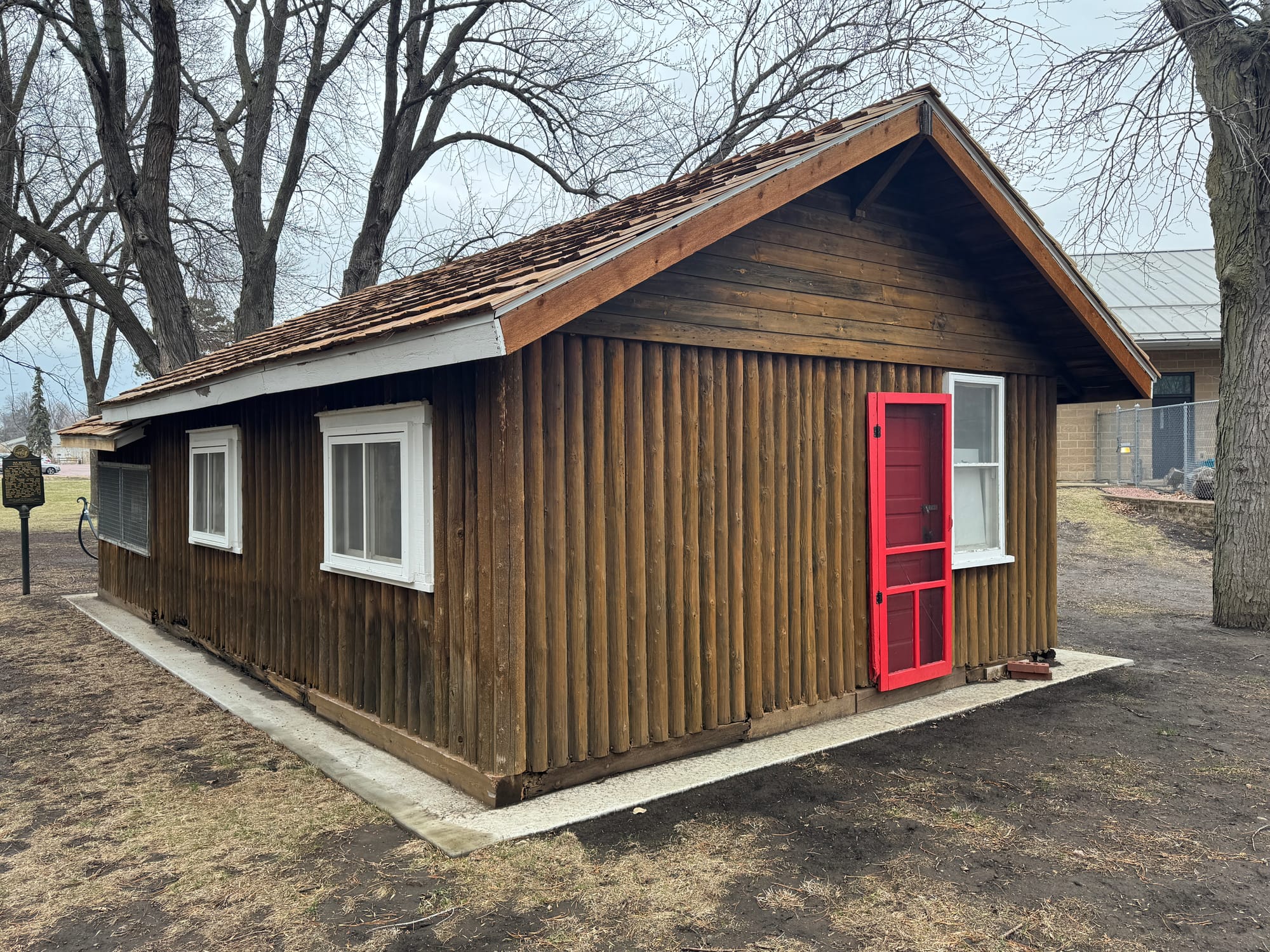 A writing cabin where Ole Rolvaag wrote the best-selling book "Giants in the Earth” 