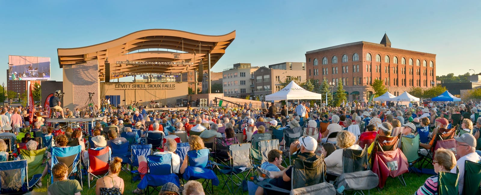 Fact brief: Does Southeast SD generate more tourism dollars than the Black Hills?