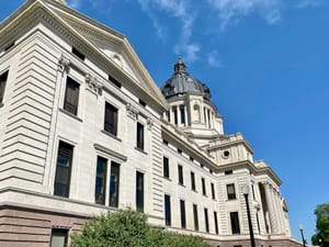 Fact brief: Does South Dakota have the smallest state capital city?